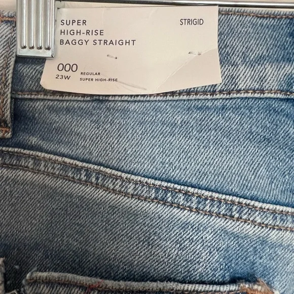 American Eagle Outfitters Light Blue Distressed Boyfriend Jeans - Picture 4 of 4